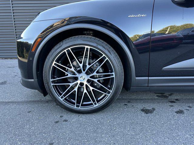 new 2024 Porsche Macan car, priced at $99,980
