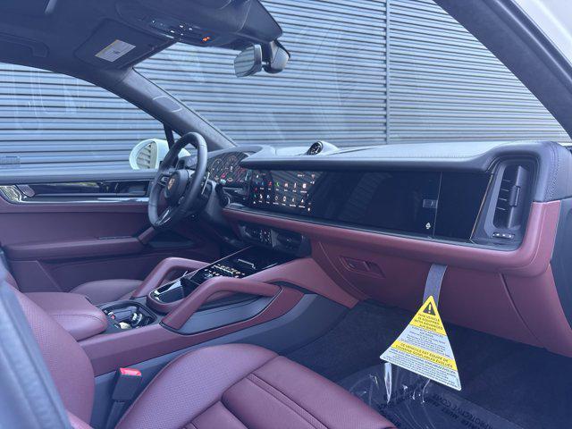 new 2025 Porsche Cayenne car