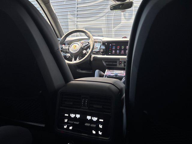 new 2025 Porsche Cayenne car