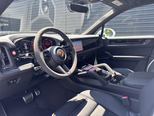 new 2025 Porsche Cayenne car