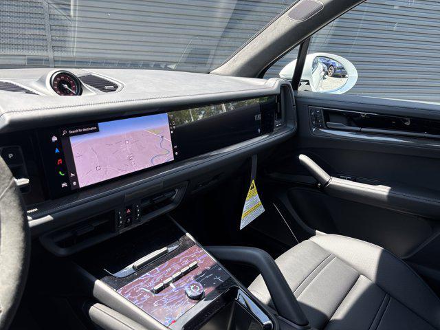 new 2025 Porsche Cayenne car