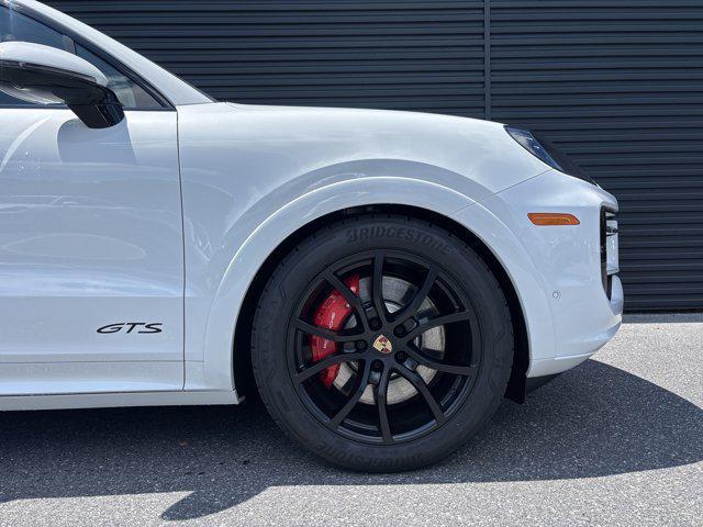 new 2025 Porsche Cayenne car