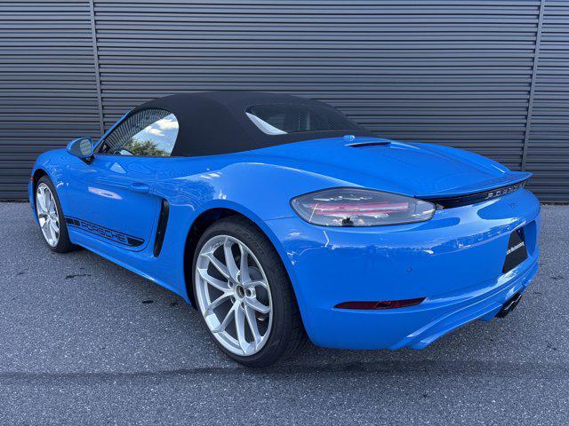 new 2025 Porsche 718 Boxster car