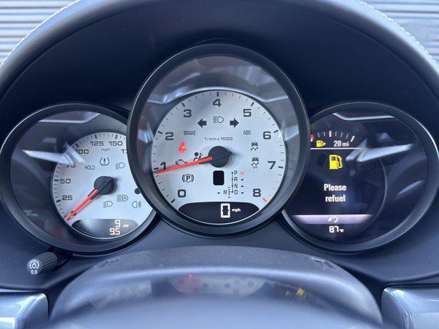 new 2025 Porsche 718 Boxster car