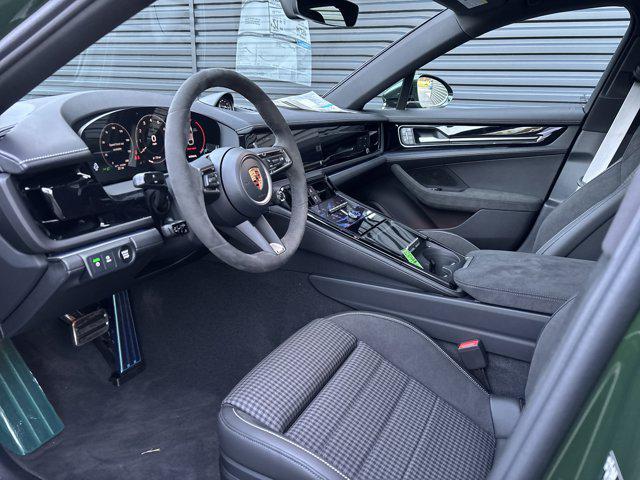 new 2026 Porsche Panamera car