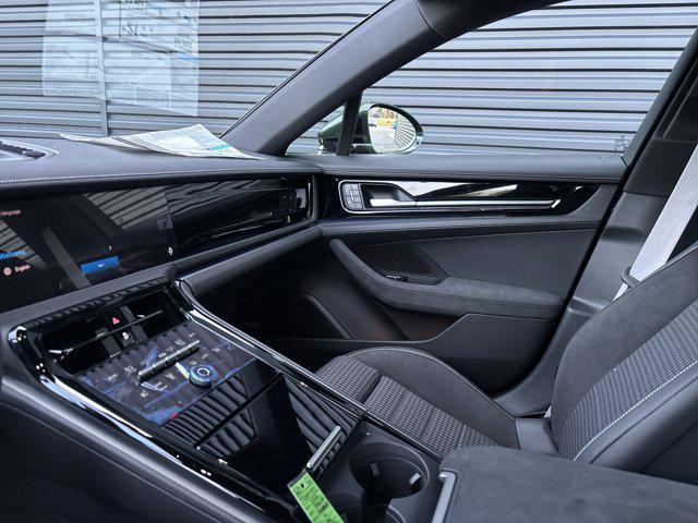 new 2026 Porsche Panamera car