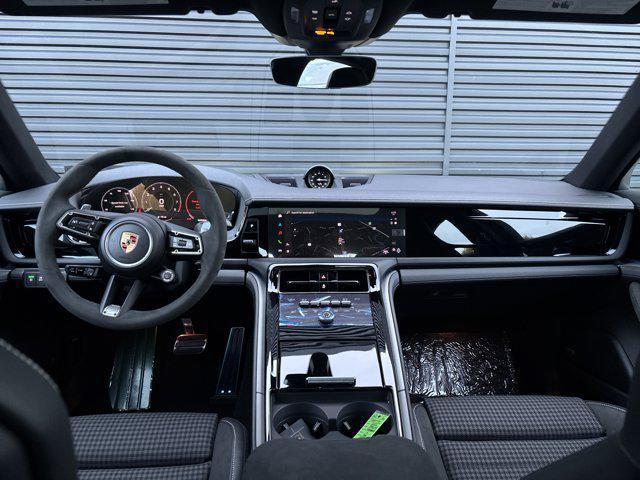 new 2026 Porsche Panamera car