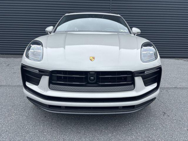 new 2025 Porsche Macan car