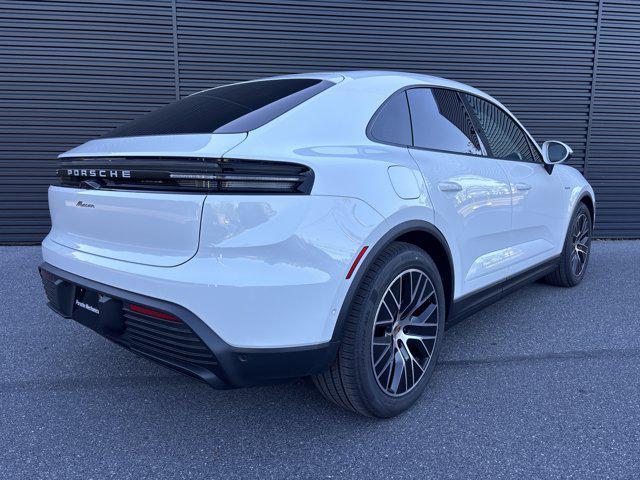used 2025 Porsche Macan car