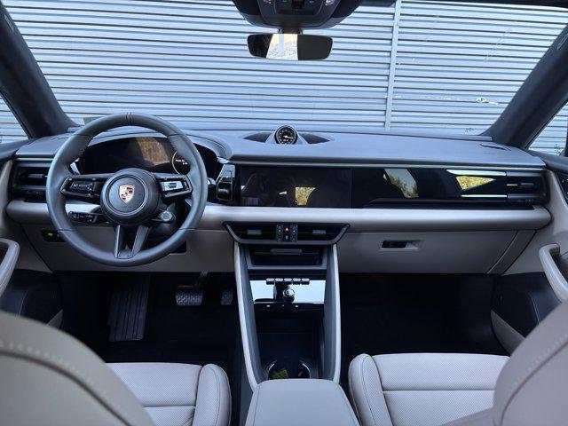 used 2025 Porsche Macan car