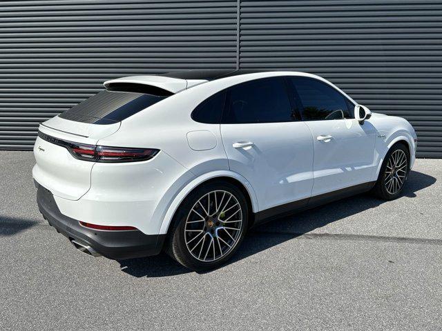 used 2021 Porsche Cayenne E-Hybrid car, priced at $66,092