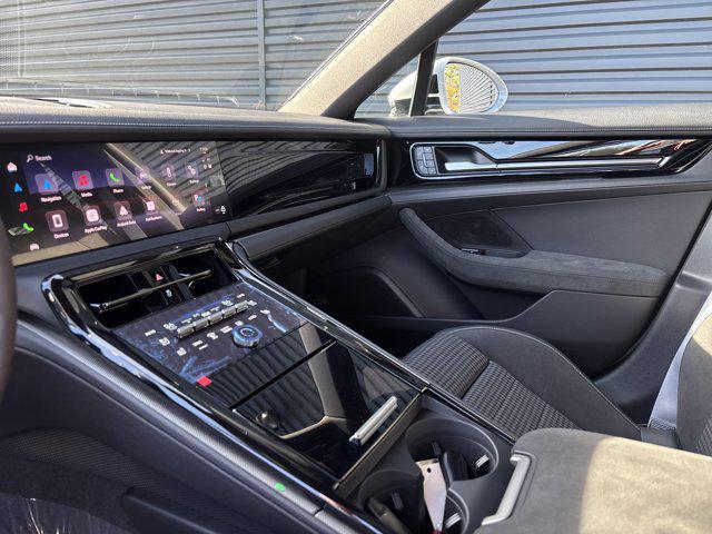 new 2026 Porsche Panamera car