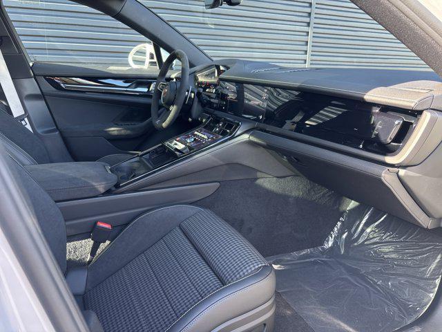 new 2026 Porsche Panamera car