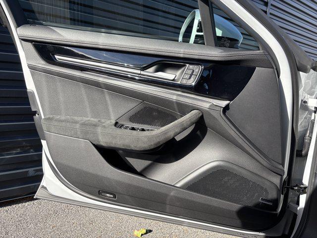 new 2026 Porsche Panamera car