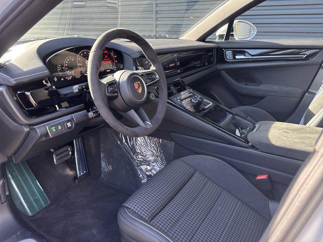 new 2026 Porsche Panamera car