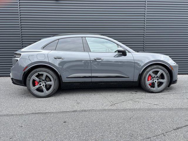 new 2025 Porsche Macan car