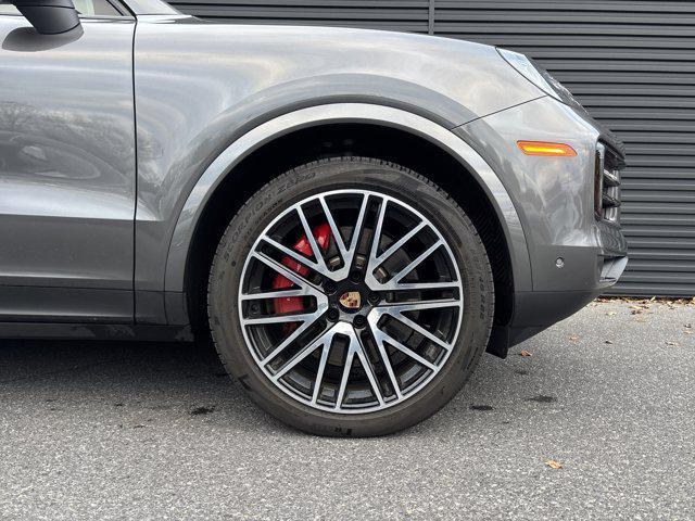 used 2025 Porsche Cayenne car
