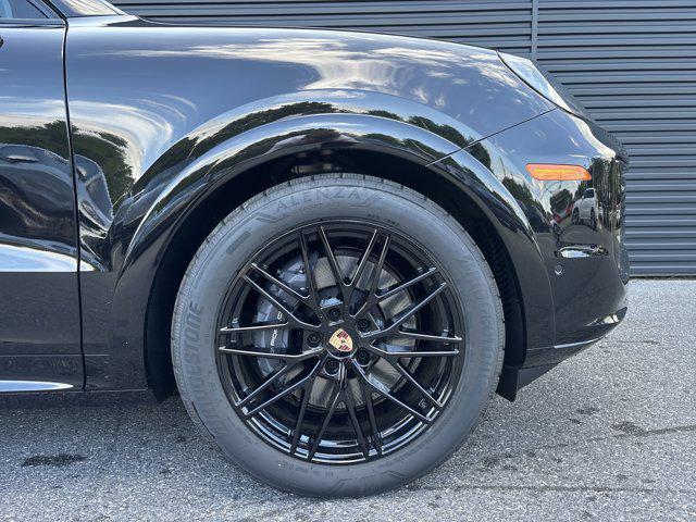 new 2025 Porsche Cayenne car