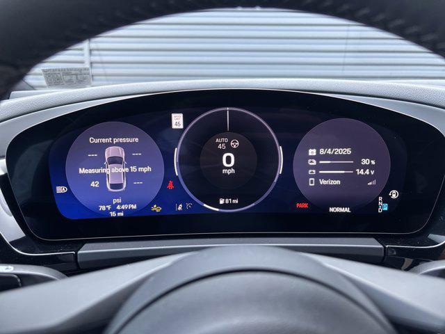 new 2025 Porsche Macan car