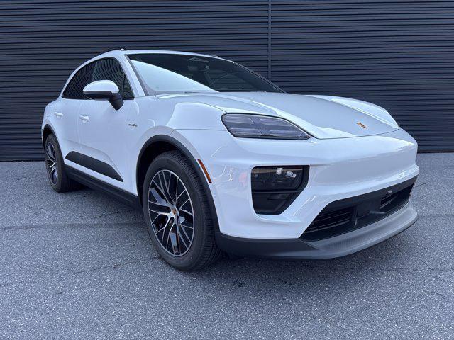new 2025 Porsche Macan car