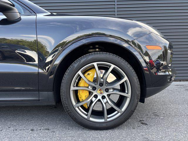 used 2021 Porsche Cayenne car