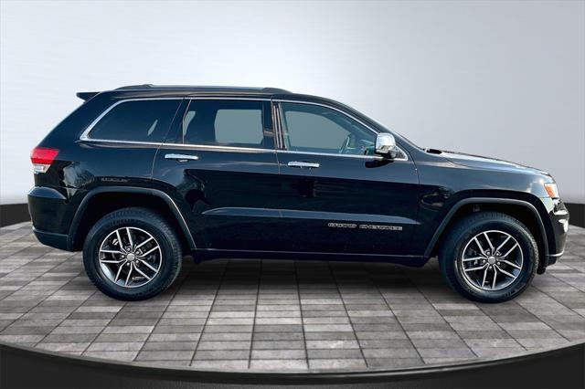 used 2017 Jeep Grand Cherokee car, priced at $13,995