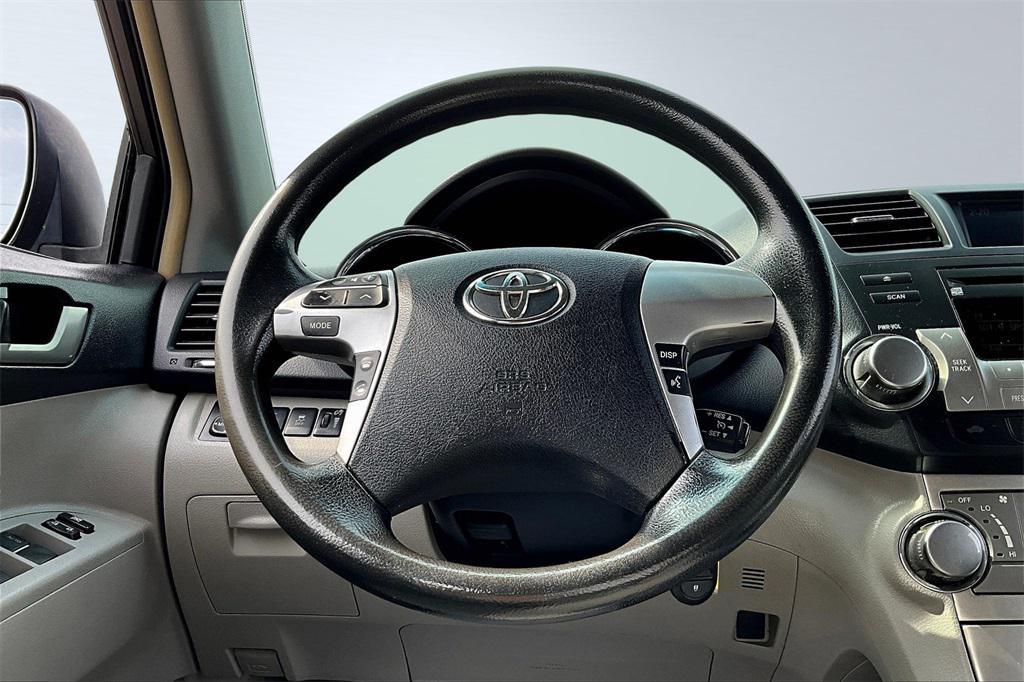 used 2012 Toyota Highlander car, priced at $10,095