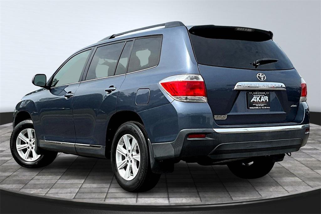 used 2012 Toyota Highlander car, priced at $10,095