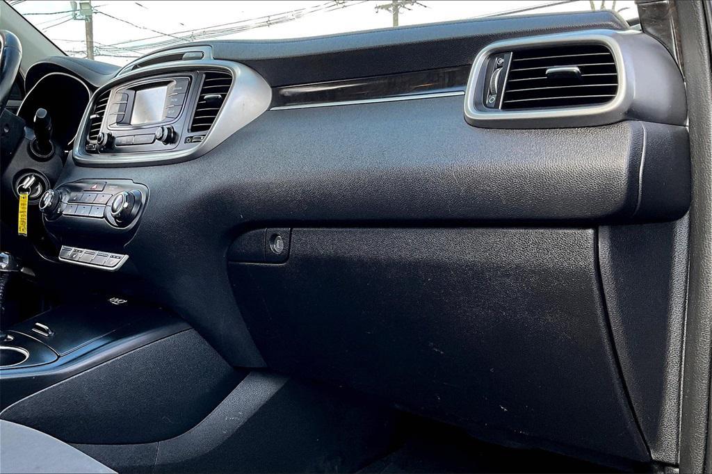 used 2016 Kia Sorento car, priced at $8,495