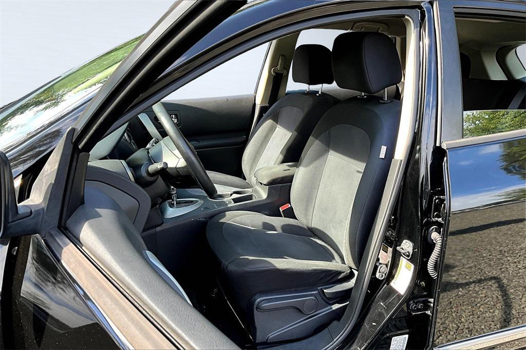 used 2014 Nissan Rogue Select car, priced at $7,495