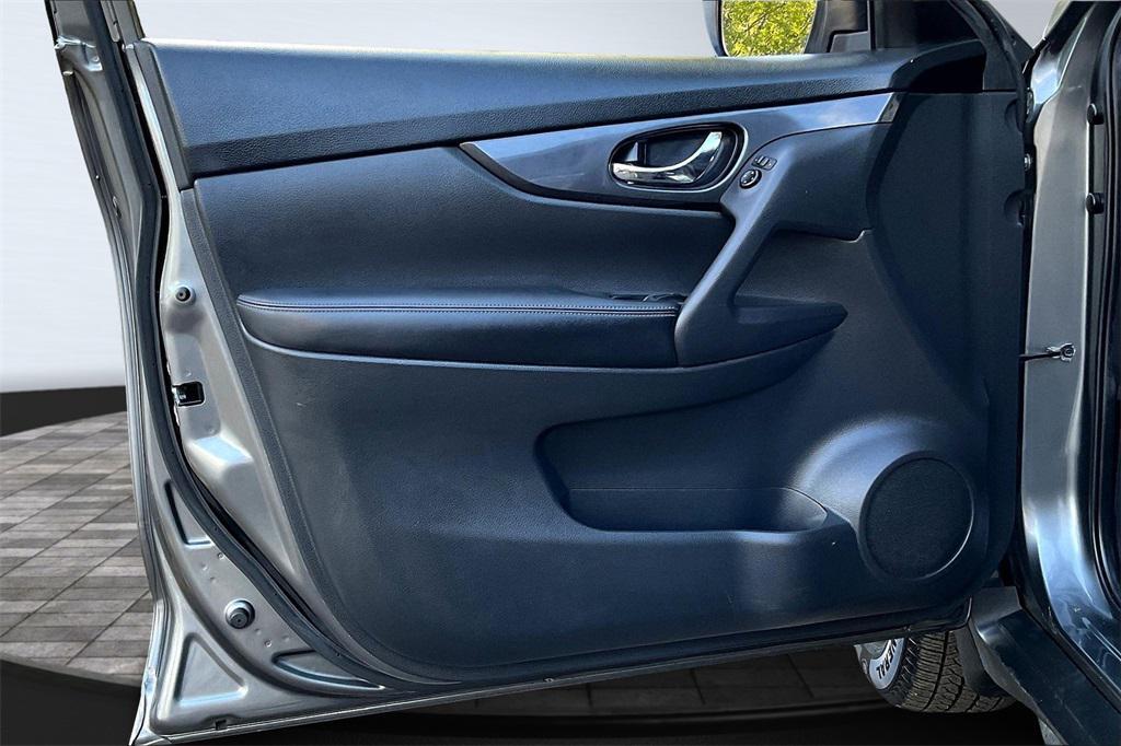 used 2018 Nissan Rogue car, priced at $12,095