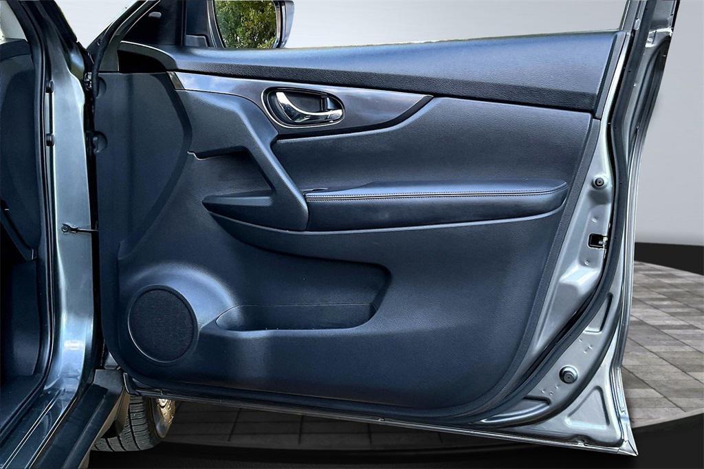 used 2018 Nissan Rogue car, priced at $12,095