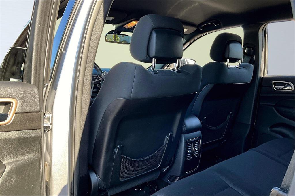 used 2015 Jeep Grand Cherokee car, priced at $12,895