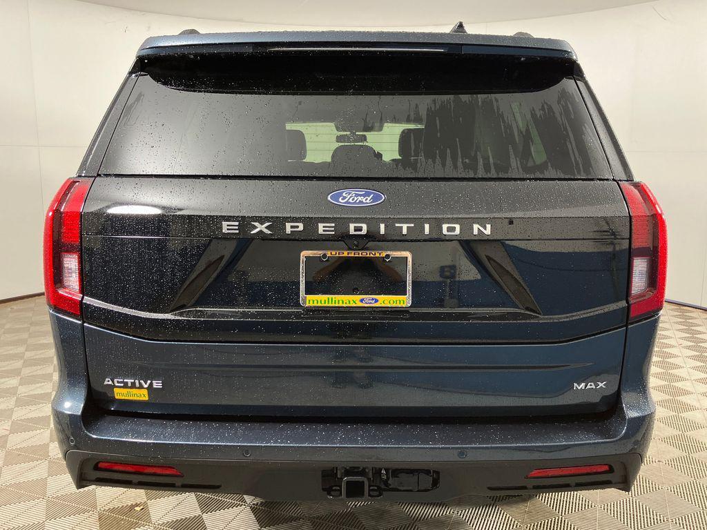 new 2025 Ford Expedition Max car, priced at $70,061