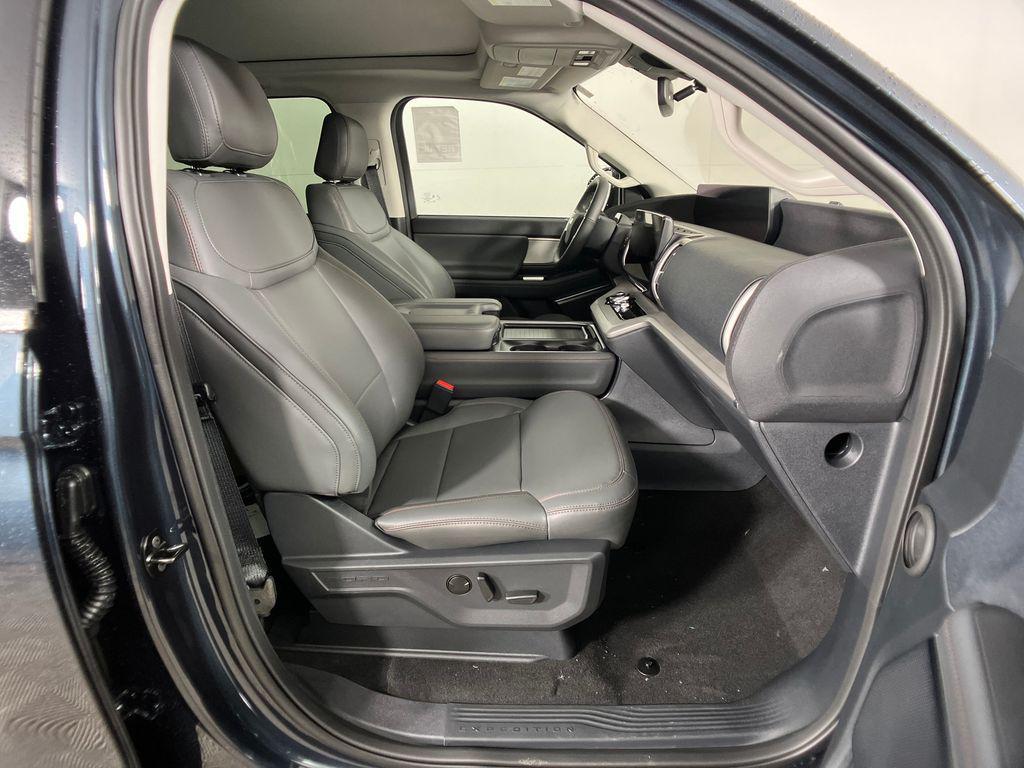 new 2025 Ford Expedition Max car, priced at $70,061