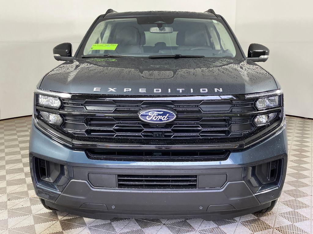 new 2025 Ford Expedition Max car, priced at $70,061