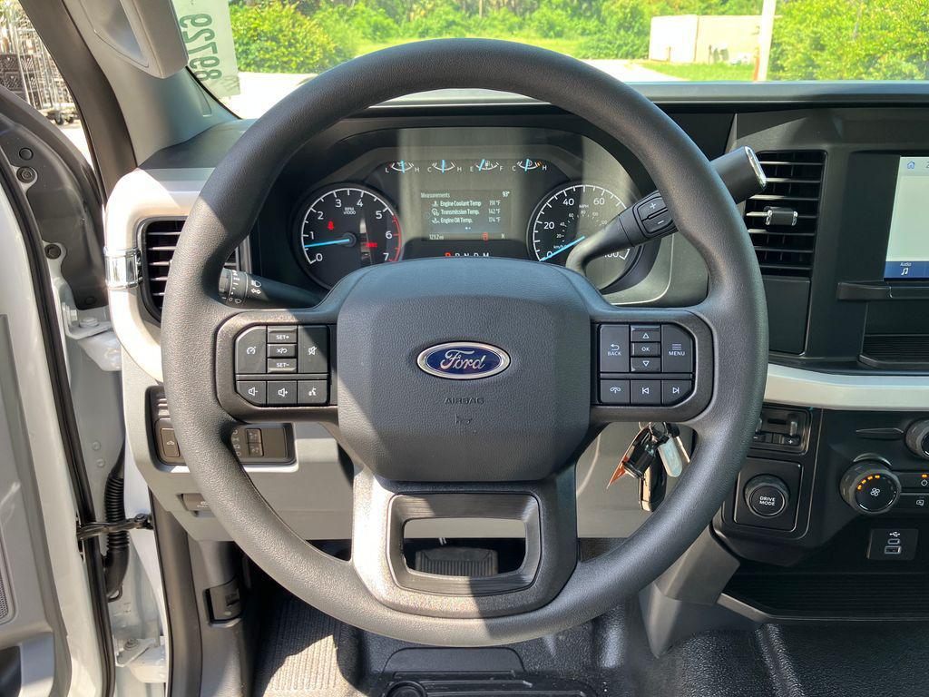 new 2025 Ford F-250 car, priced at $58,968