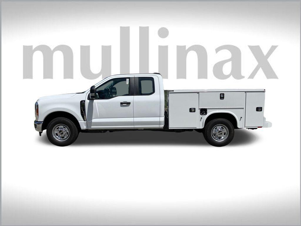 new 2025 Ford F-250 car, priced at $58,968