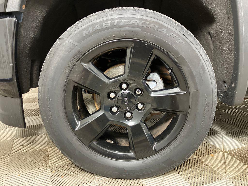 used 2019 GMC Sierra 1500 car, priced at $25,001