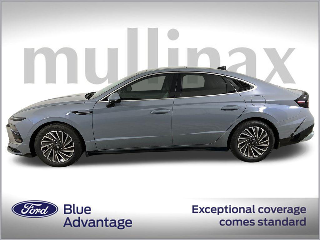 used 2024 Hyundai Sonata Hybrid car, priced at $29,900
