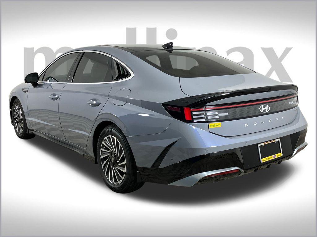 used 2024 Hyundai Sonata Hybrid car, priced at $29,900