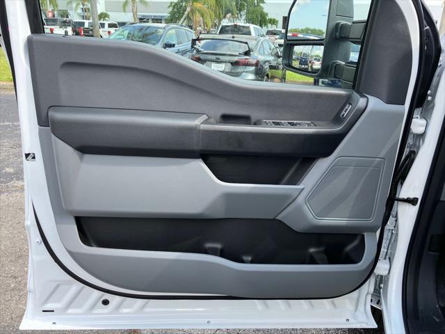 new 2025 Ford F-250 car, priced at $51,934