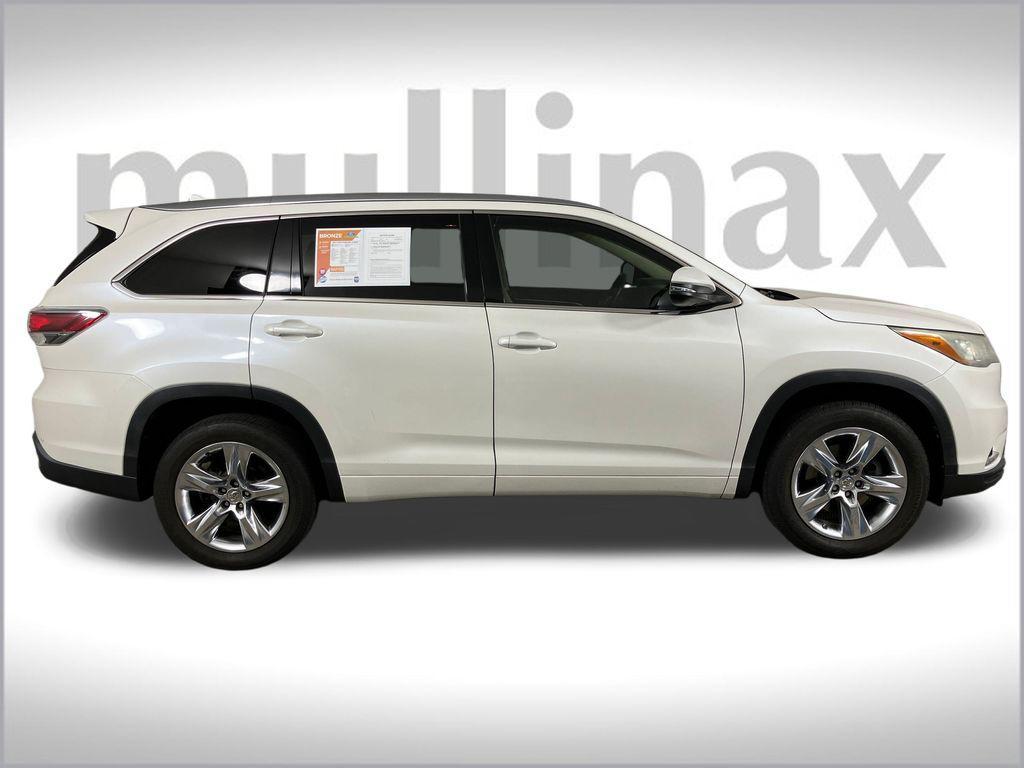 used 2015 Toyota Highlander car, priced at $19,501