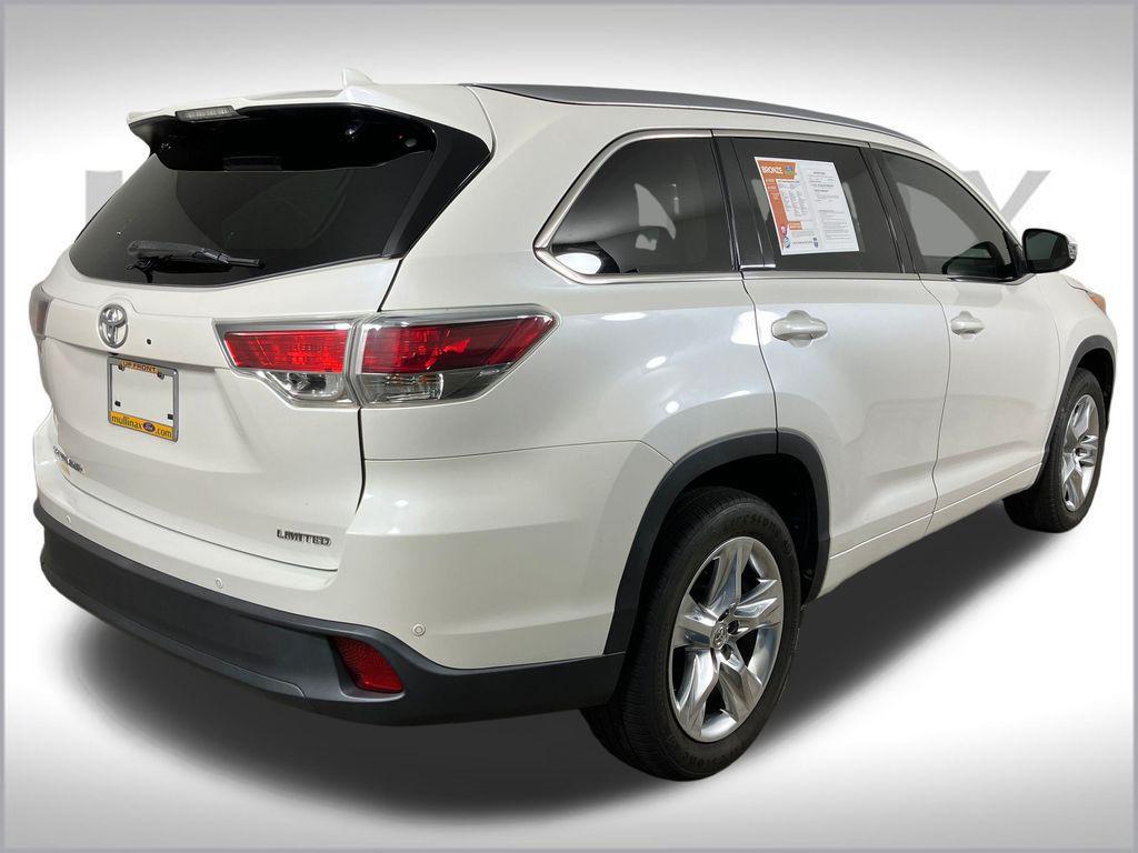 used 2015 Toyota Highlander car, priced at $19,501