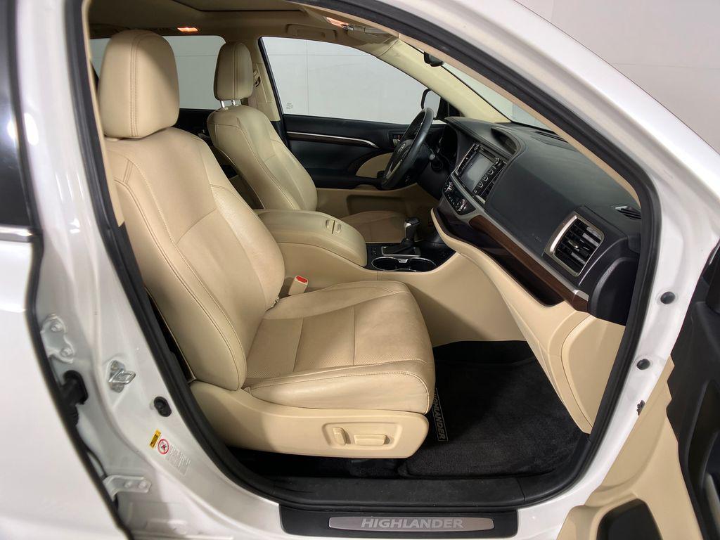 used 2015 Toyota Highlander car, priced at $19,501