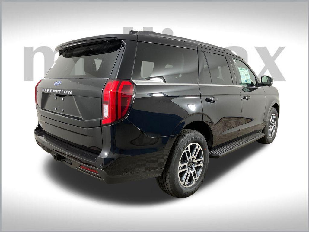 new 2025 Ford Expedition car, priced at $65,641