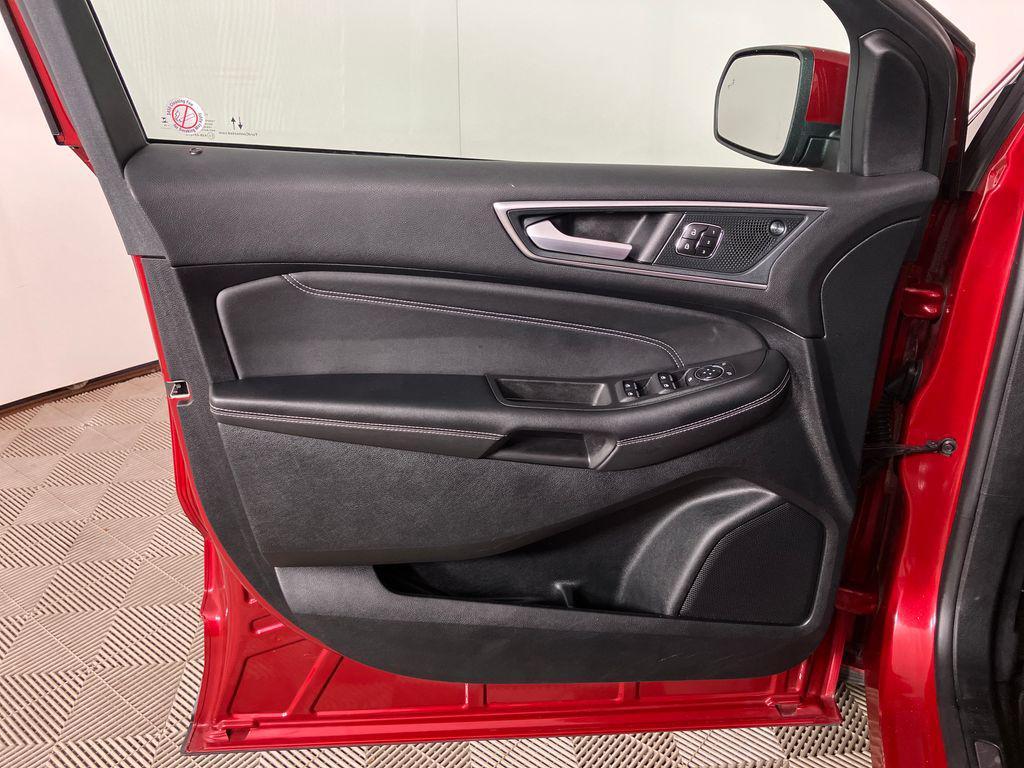 used 2024 Ford Edge car, priced at $28,500