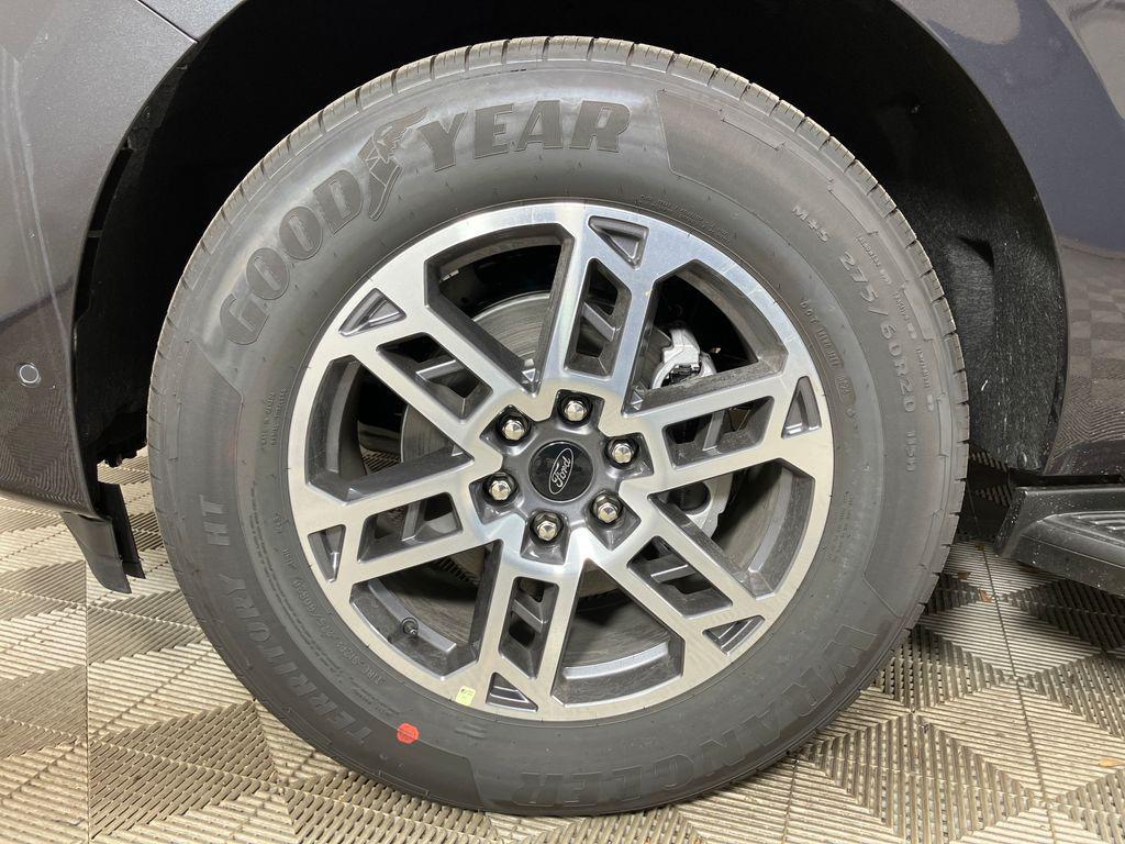 new 2025 Ford Expedition Max car, priced at $68,998