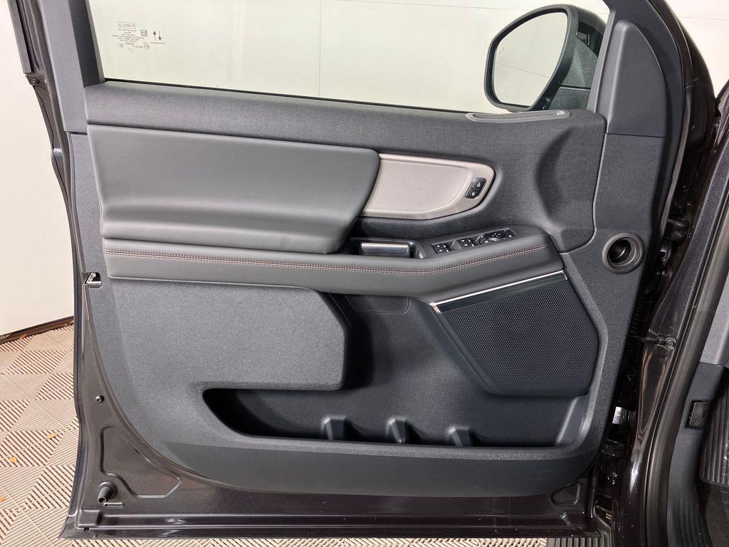 new 2025 Ford Expedition Max car, priced at $68,998