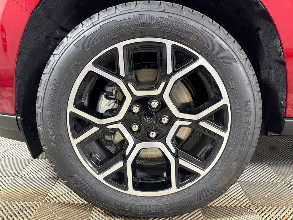 new 2025 Ford Maverick car, priced at $38,411